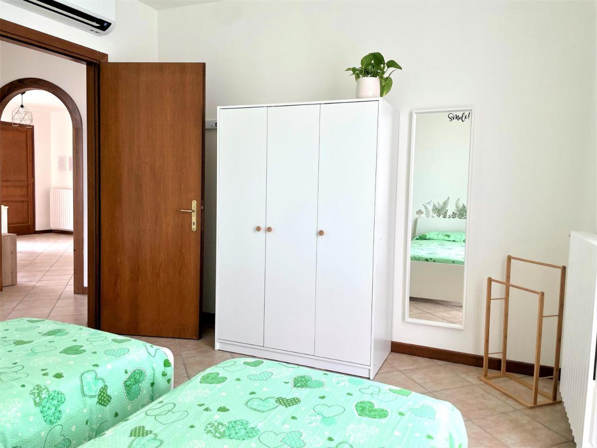 Il Fienile Di Manerba Lägenhet Manerba del Garda Exteriör bild