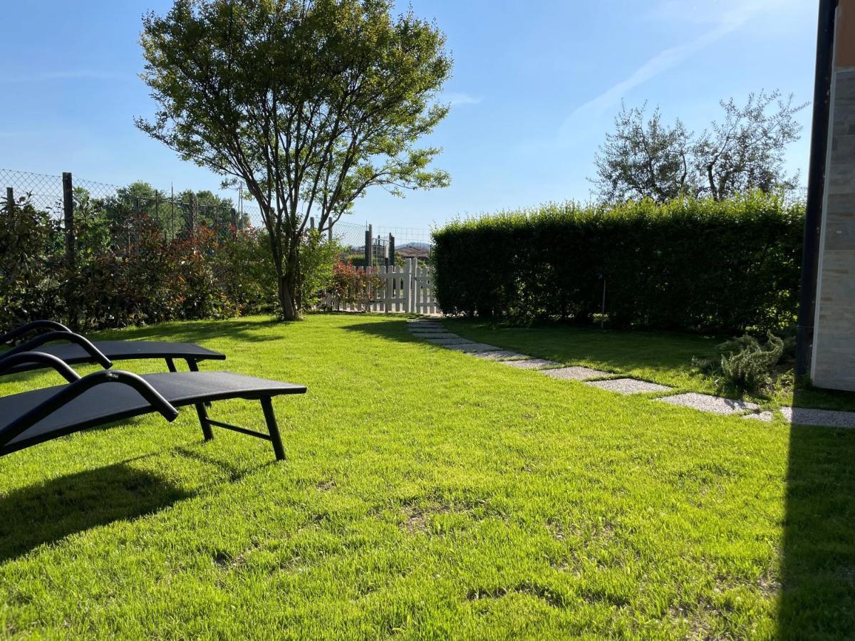 Il Fienile Di Manerba Lägenhet Manerba del Garda Exteriör bild